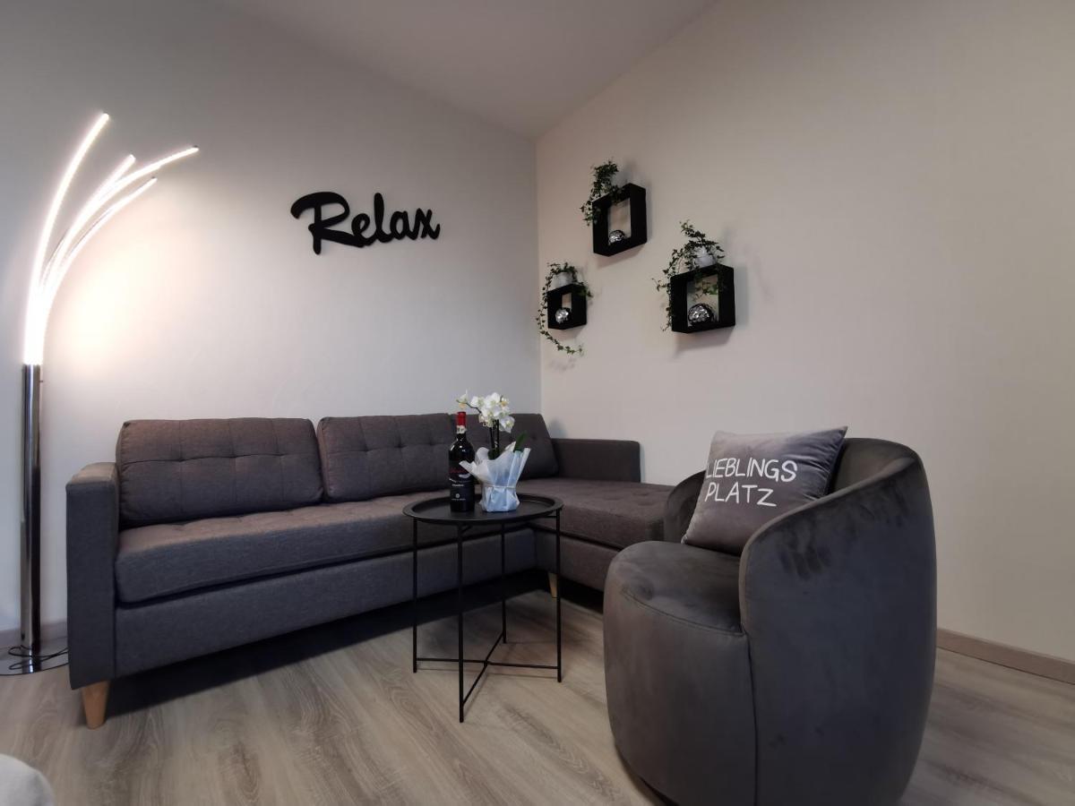 Ferienwohnung Am Dock Apen ภายนอก รูปภาพ